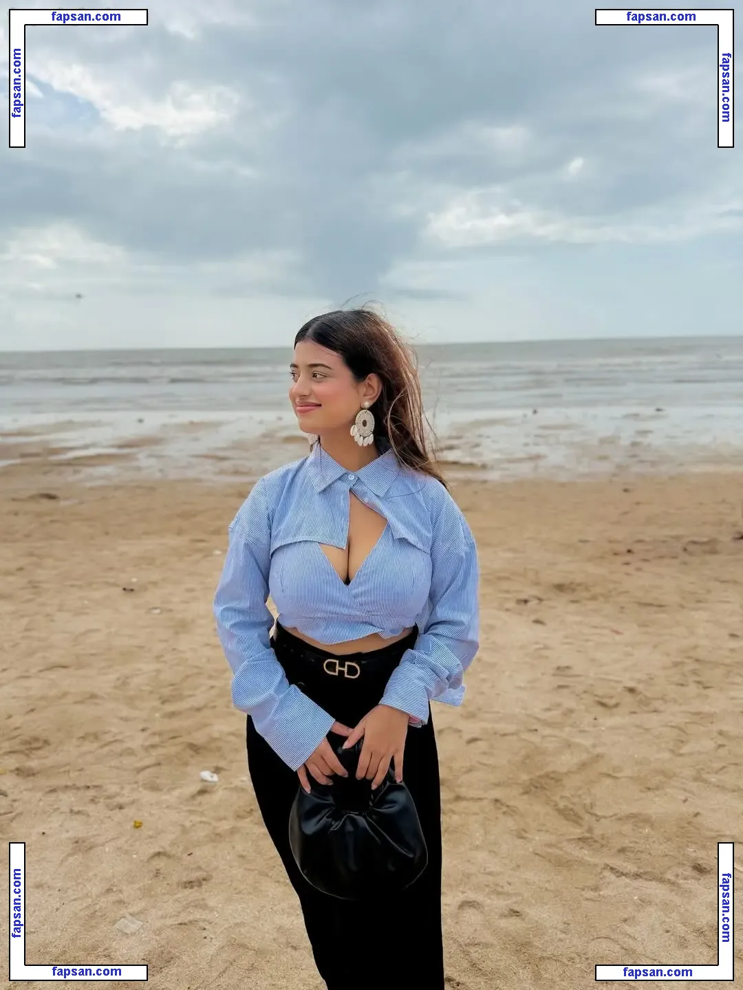 Tushikha Goswami голая фото #0021 с Онлифанс