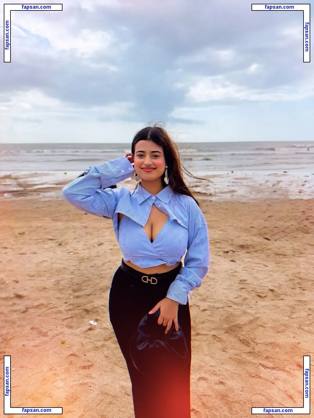 Tushikha Goswami голая фото #0022 с Онлифанс