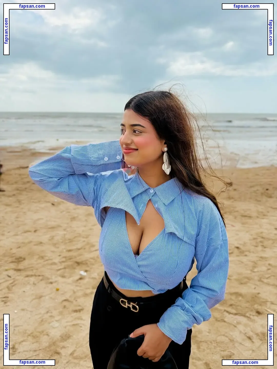 Tushikha Goswami голая фото #0024 с Онлифанс