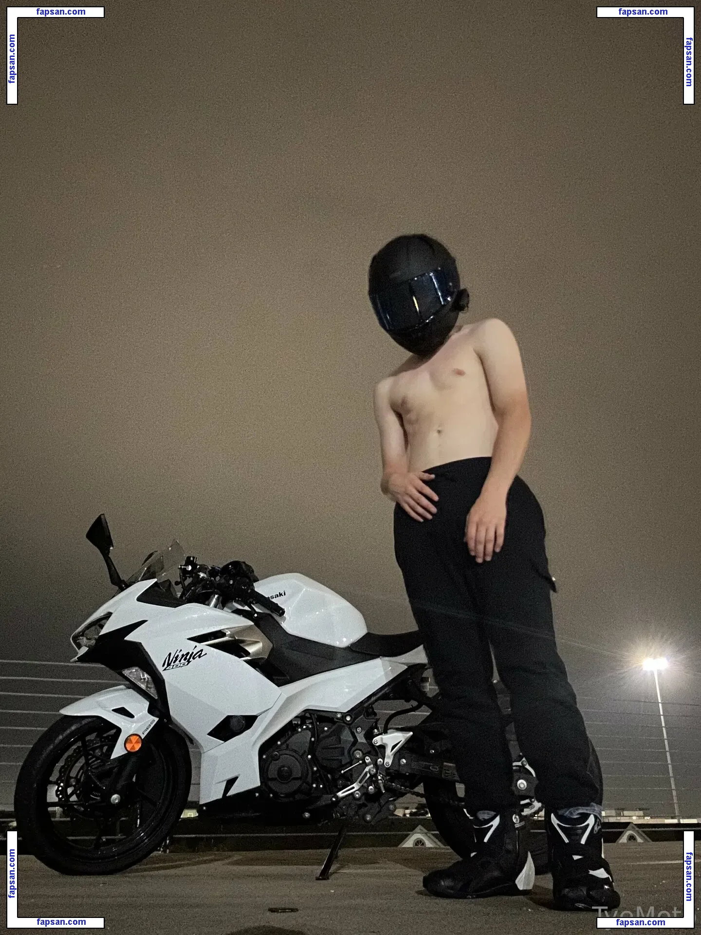 tyemoto nude photo #0001 from OnlyFans