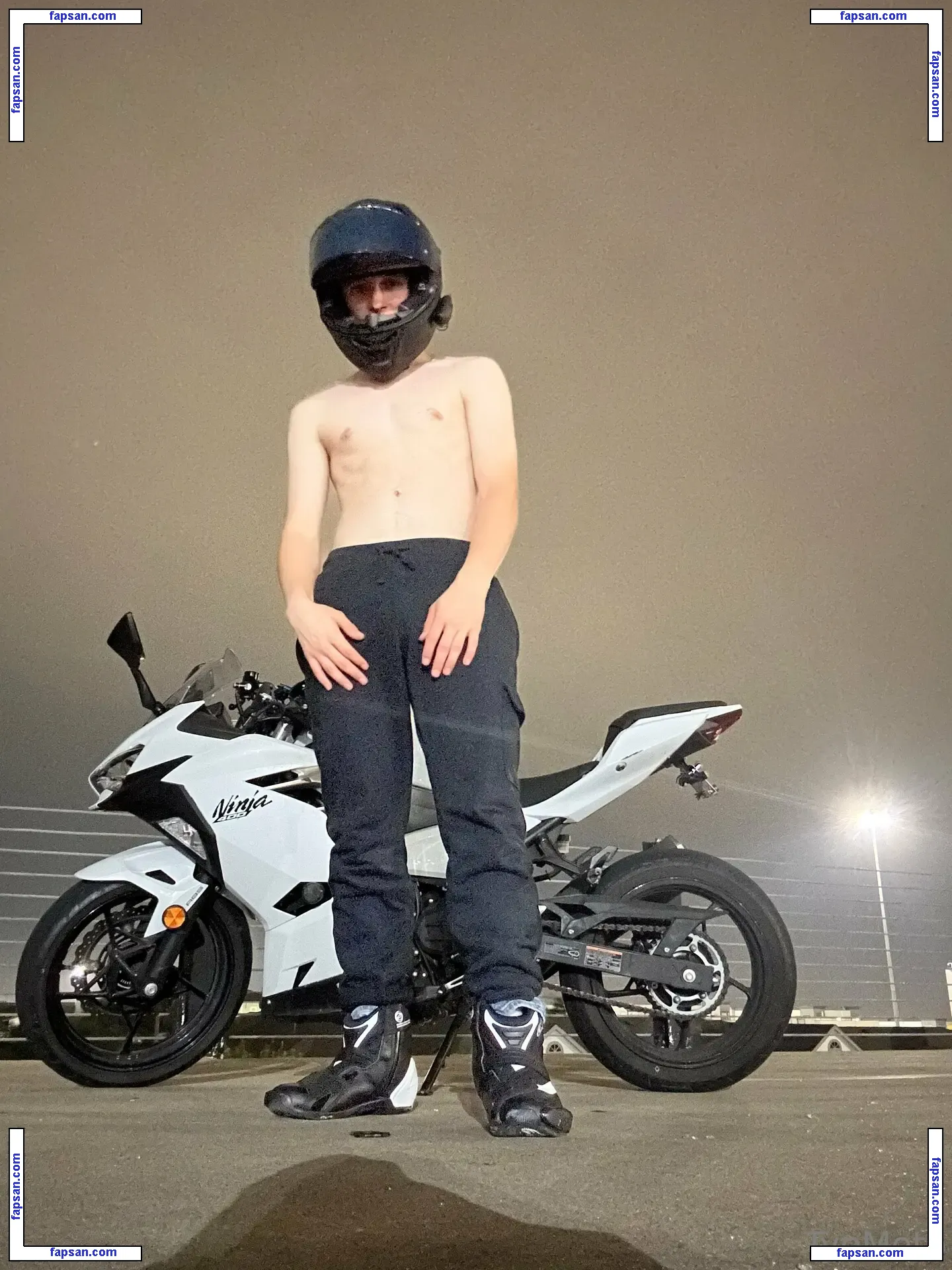 tyemoto nude photo #0002 from OnlyFans