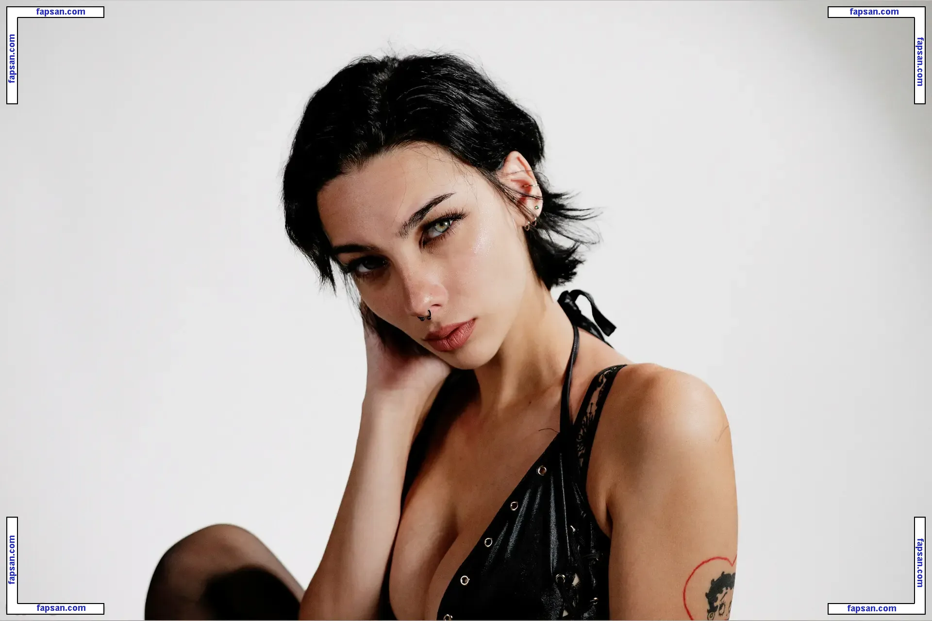 Tyler Madison Ross голая фото #0047 с Онлифанс