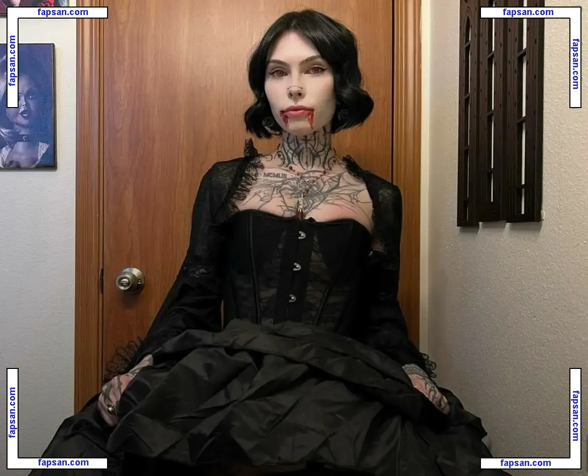 Tyniquewebster голая фото #0011 с Онлифанс