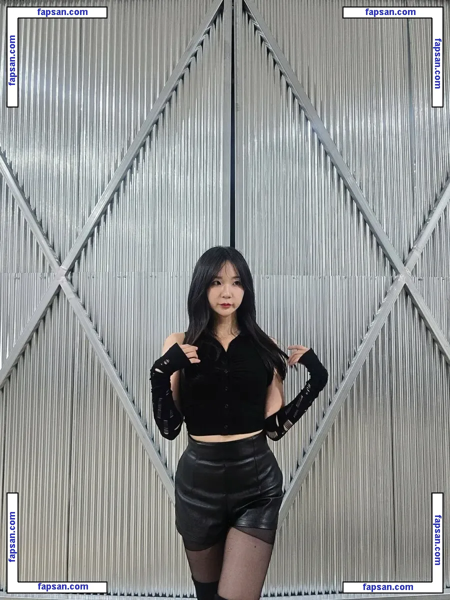 tyongeee nude photo #0001 from OnlyFans