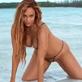 Tyra Banks голая #0225