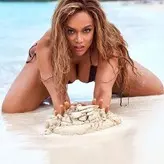 Tyra Banks голая #0229