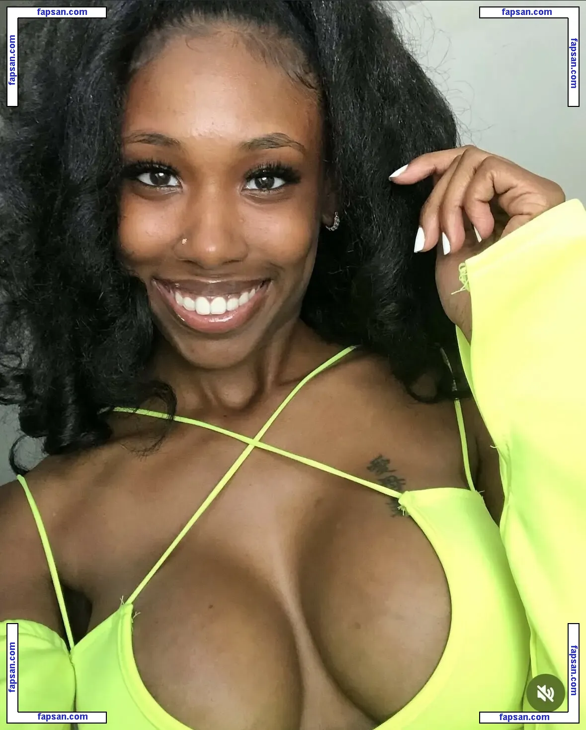 tyzharenay nude photo #0004 from OnlyFans