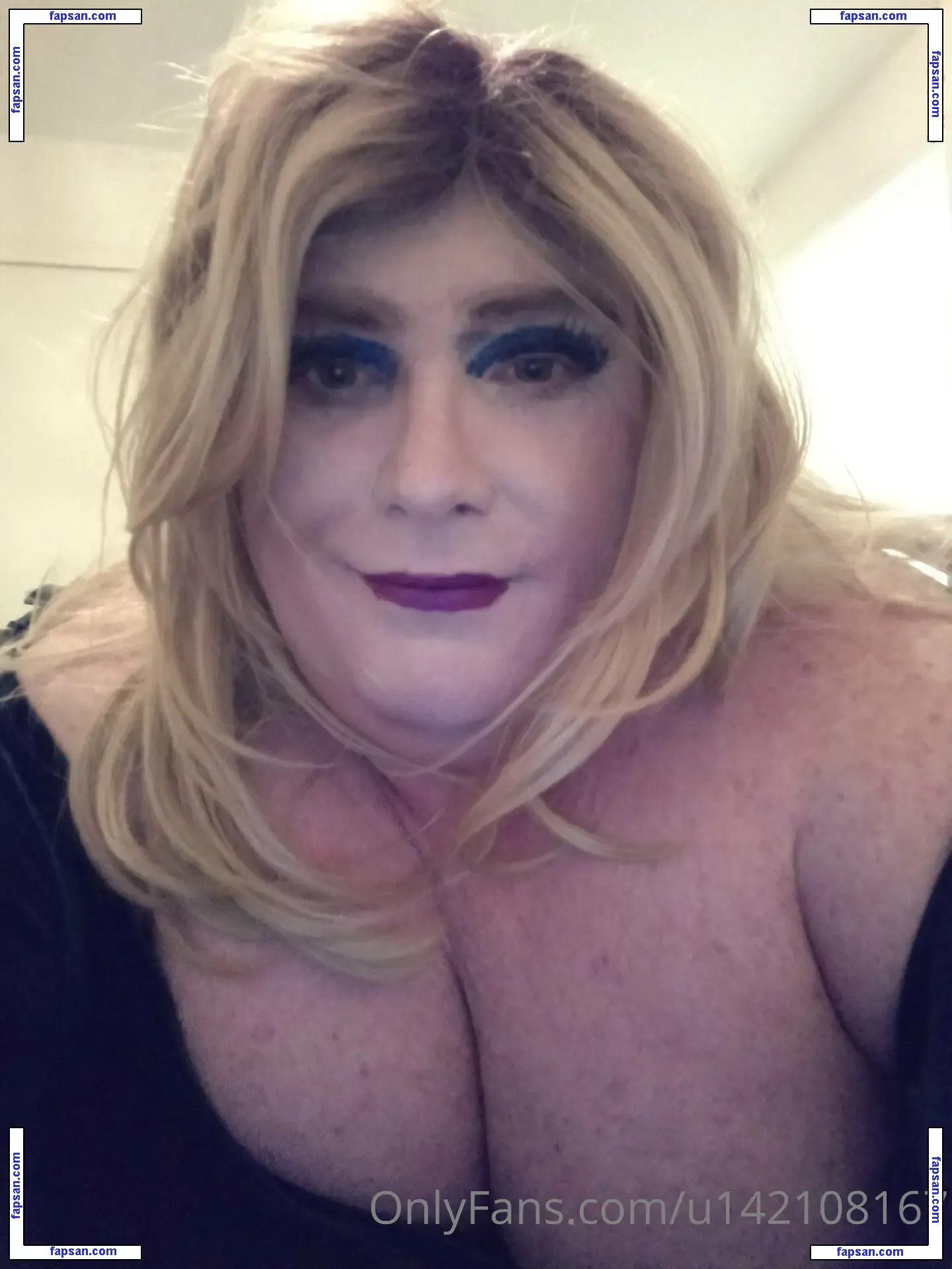 u142108167 nude photo #0006 from OnlyFans