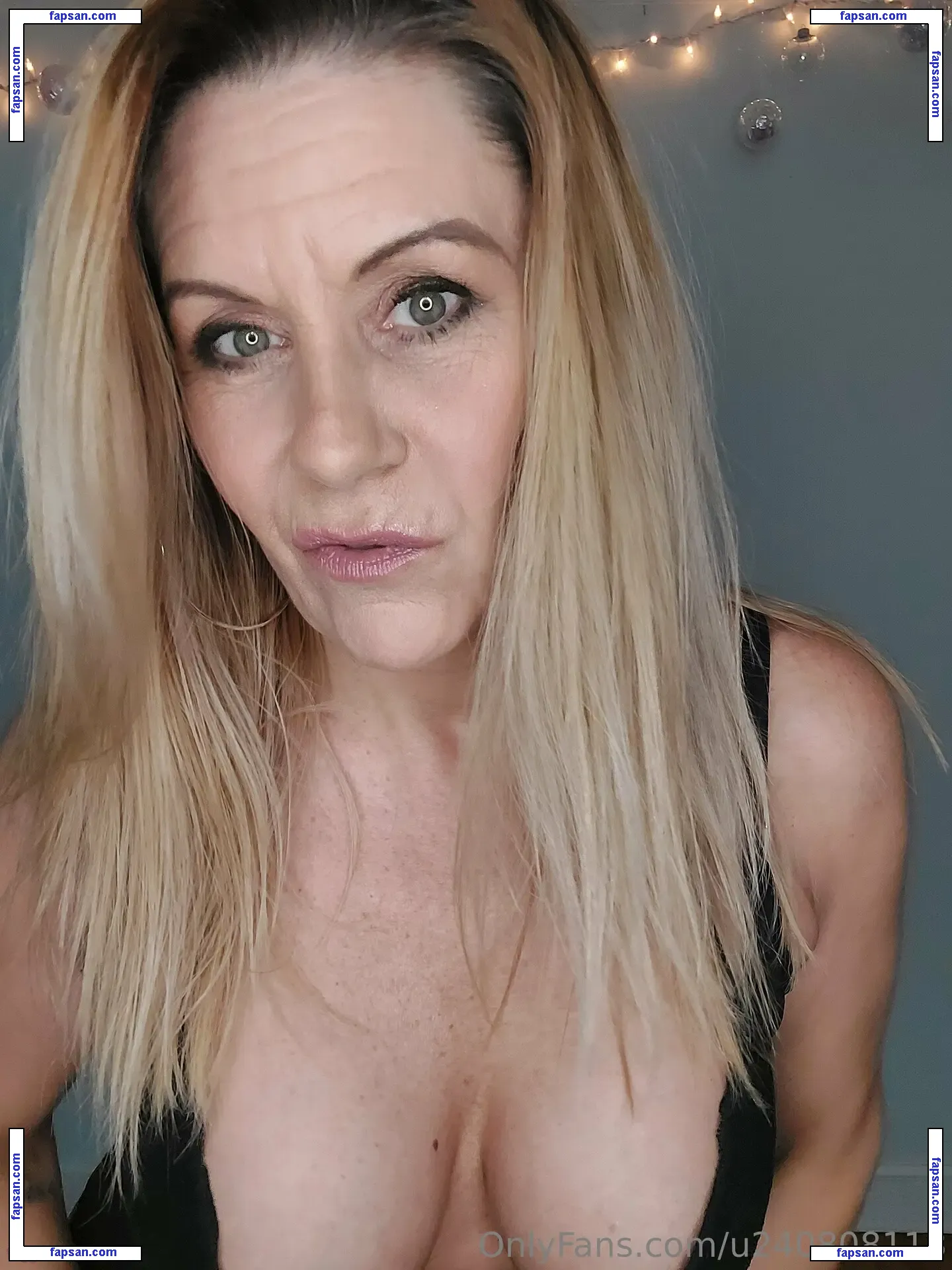 u240808118 nude photo #0005 from OnlyFans