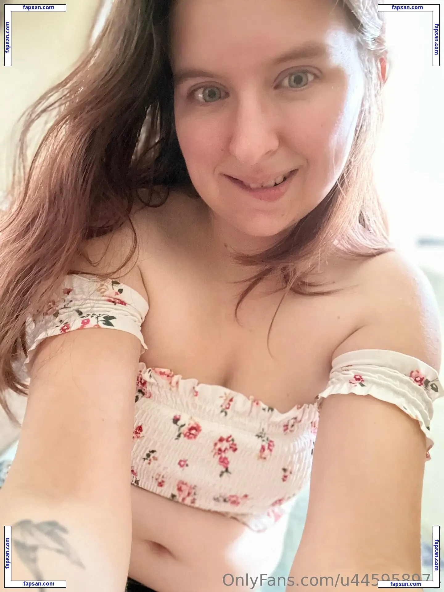 u445958974 nude photo #0010 from OnlyFans