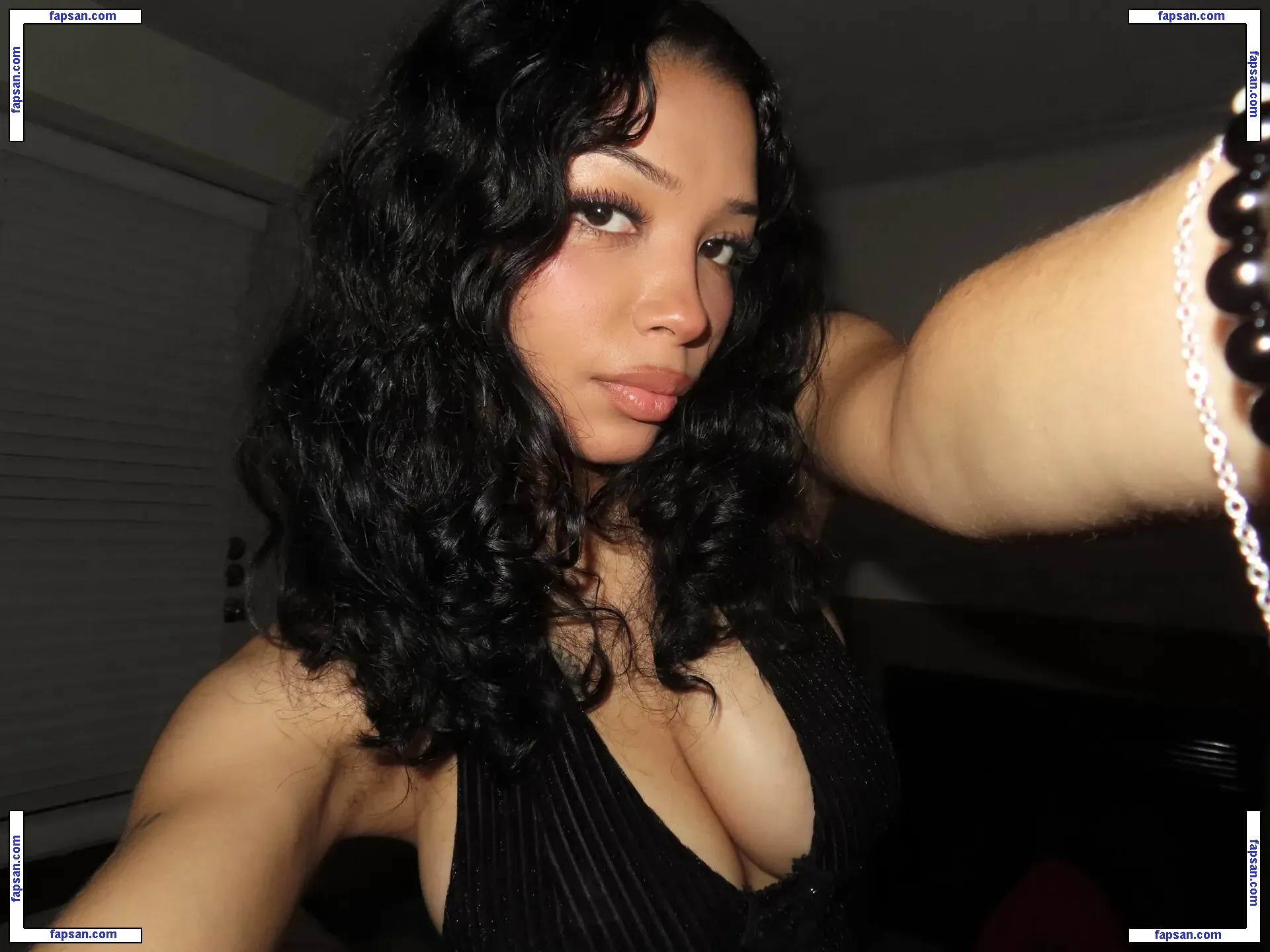 uculdcme голая фото #0018 с Онлифанс