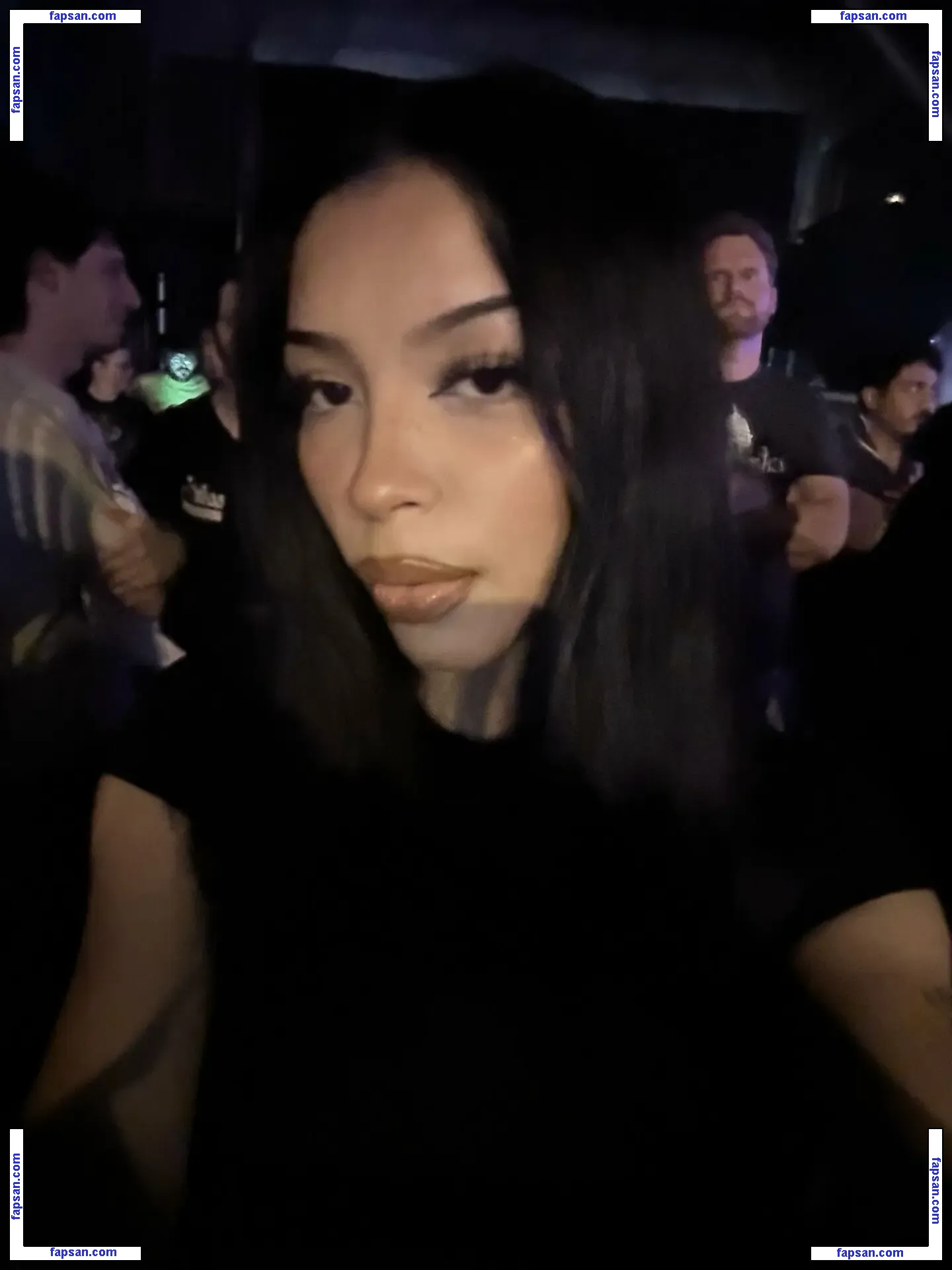 uculdcme голая фото #0022 с Онлифанс