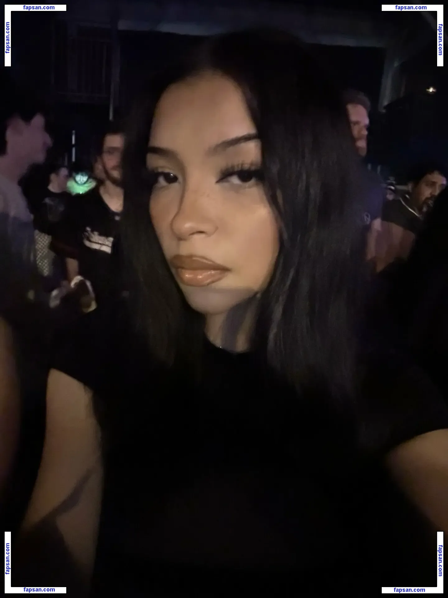 uculdcme голая фото #0023 с Онлифанс