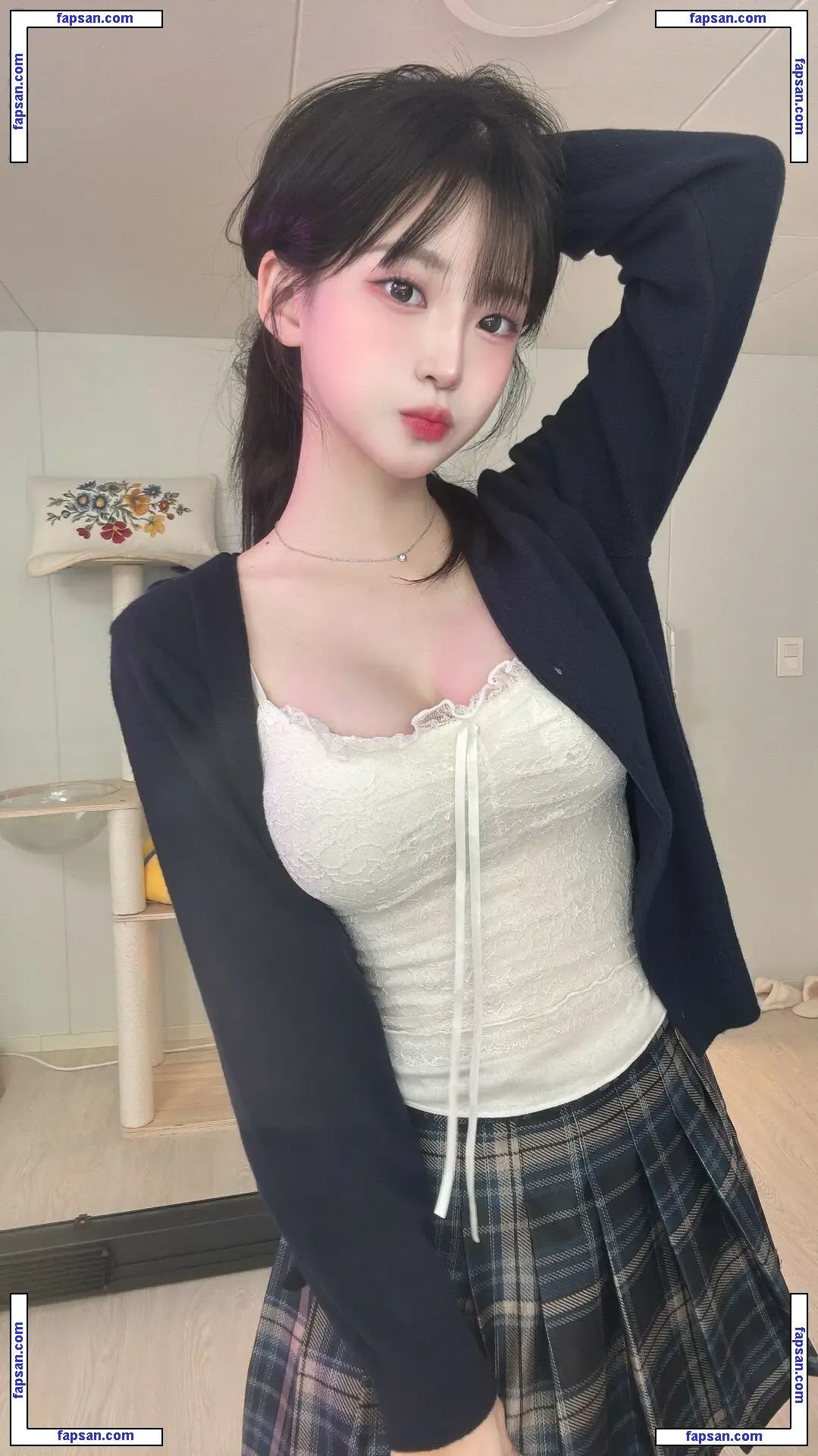 u_jjung007 nude photo #0020 from OnlyFans