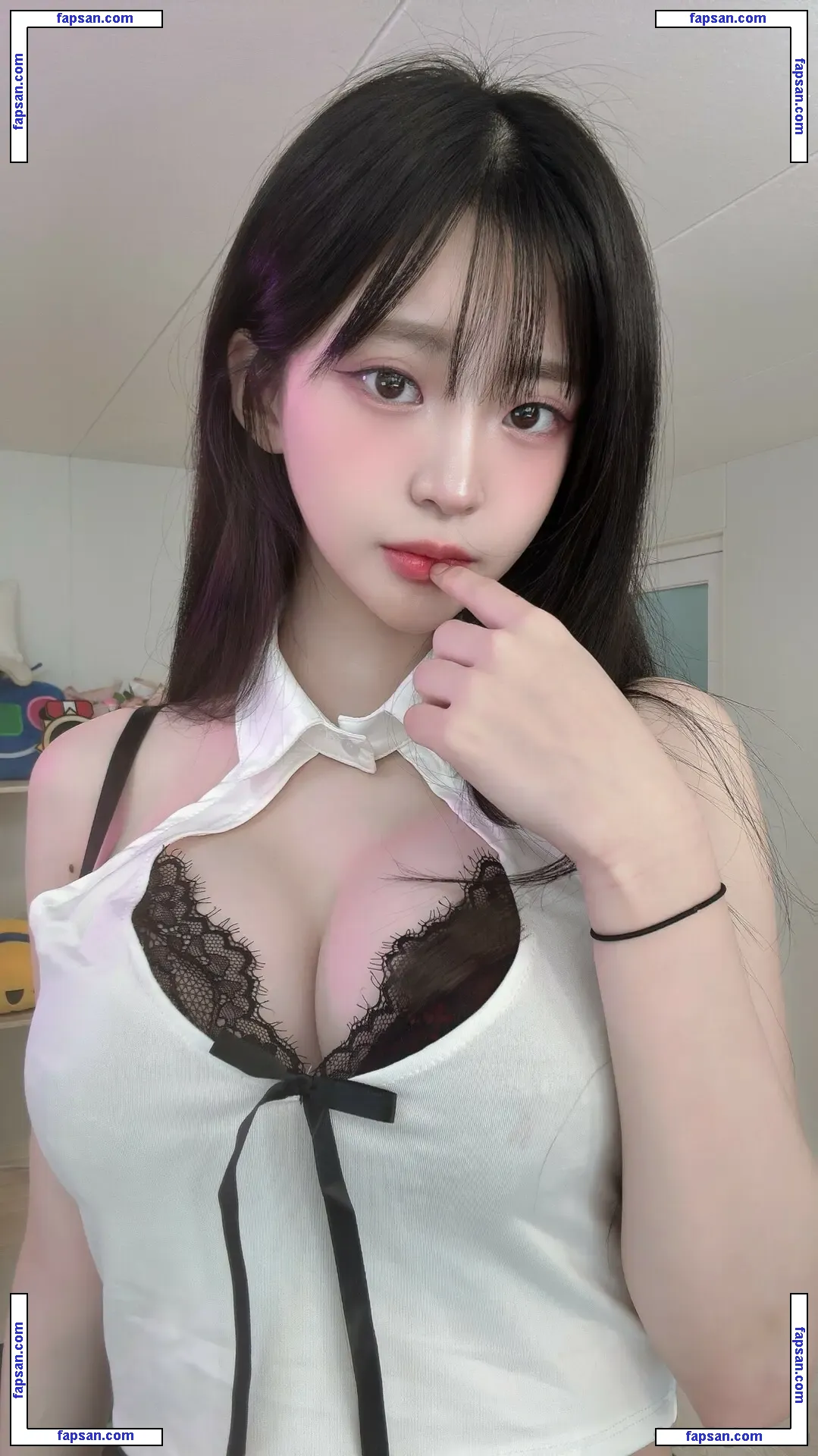 u_jjung007 nude photo #0021 from OnlyFans