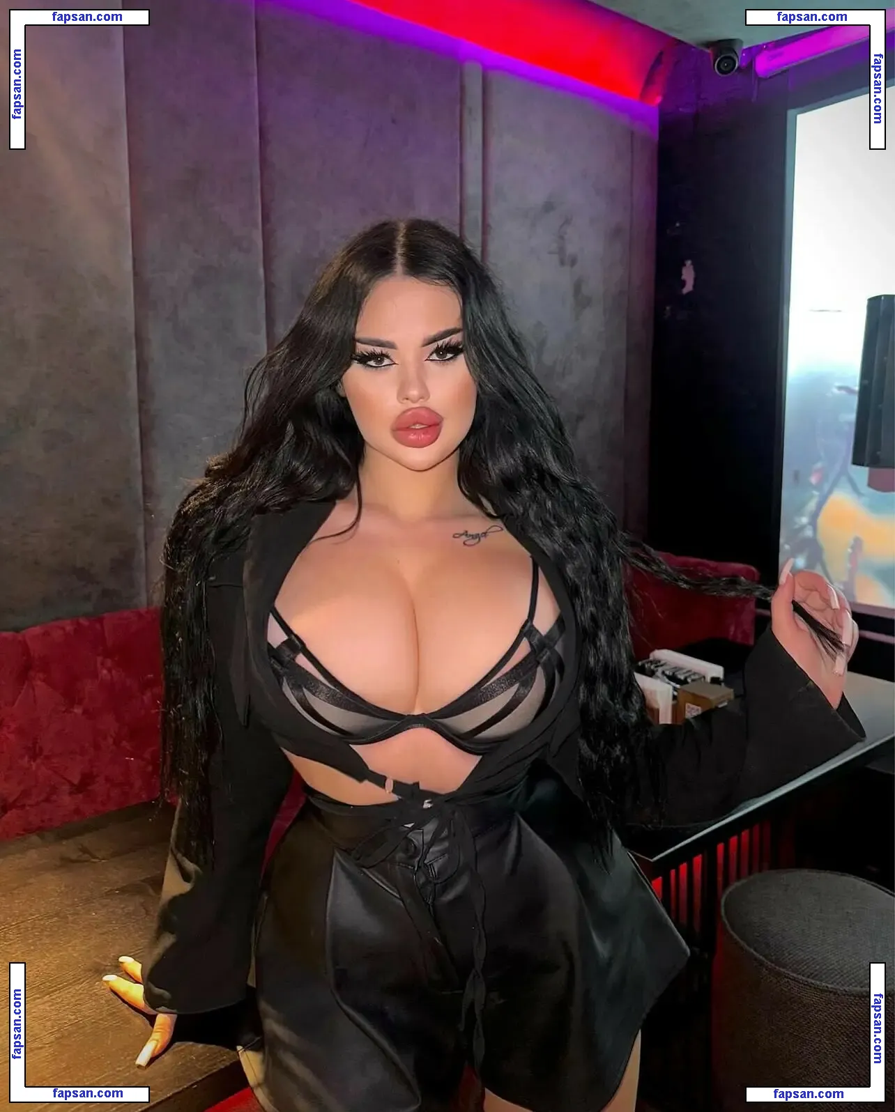 Ukraine Mega nude photo #0148 from OnlyFans