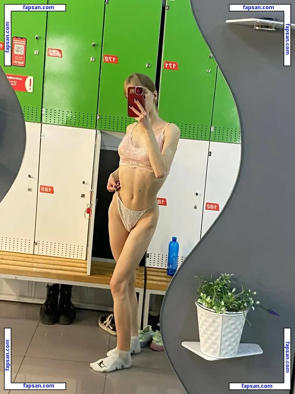 Ukraine Mega голая фото #0281 с Онлифанс