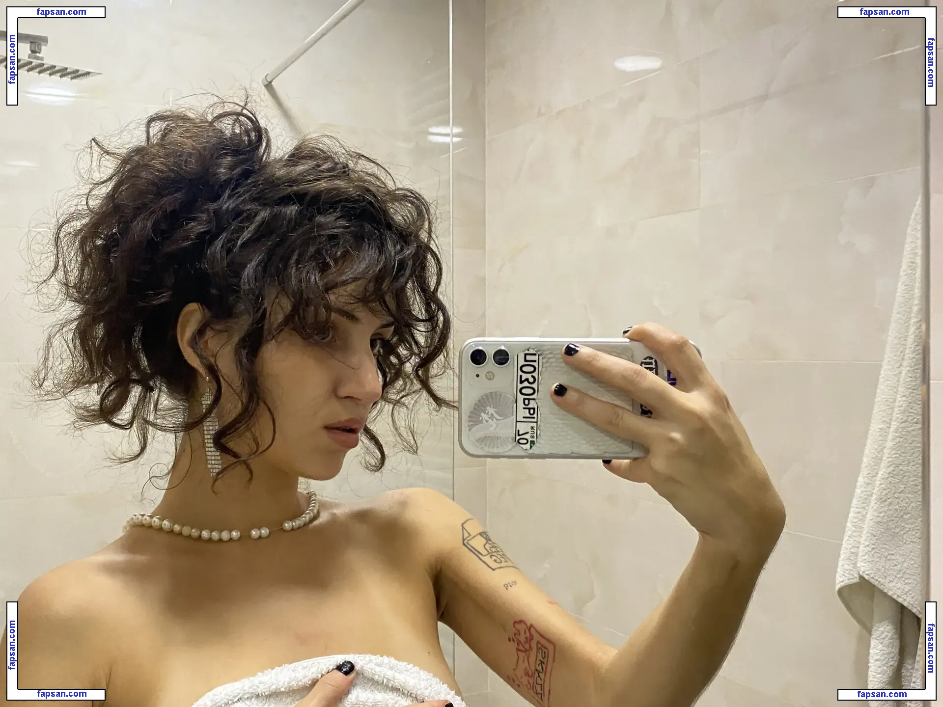 ulanakisska голая фото #0047 с Онлифанс