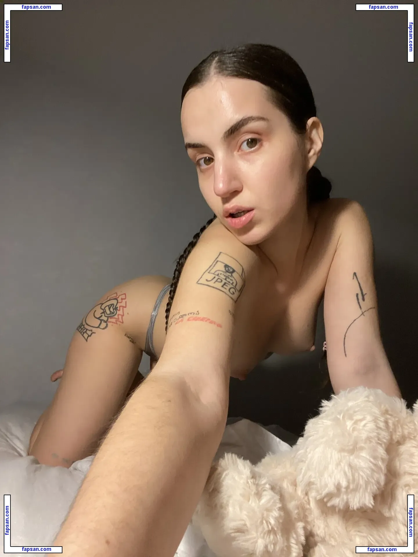 ulanakisska голая фото #0060 с Онлифанс