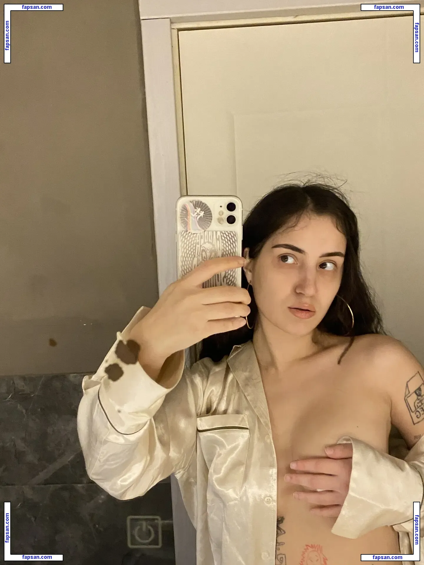 ulanakisska голая фото #0076 с Онлифанс