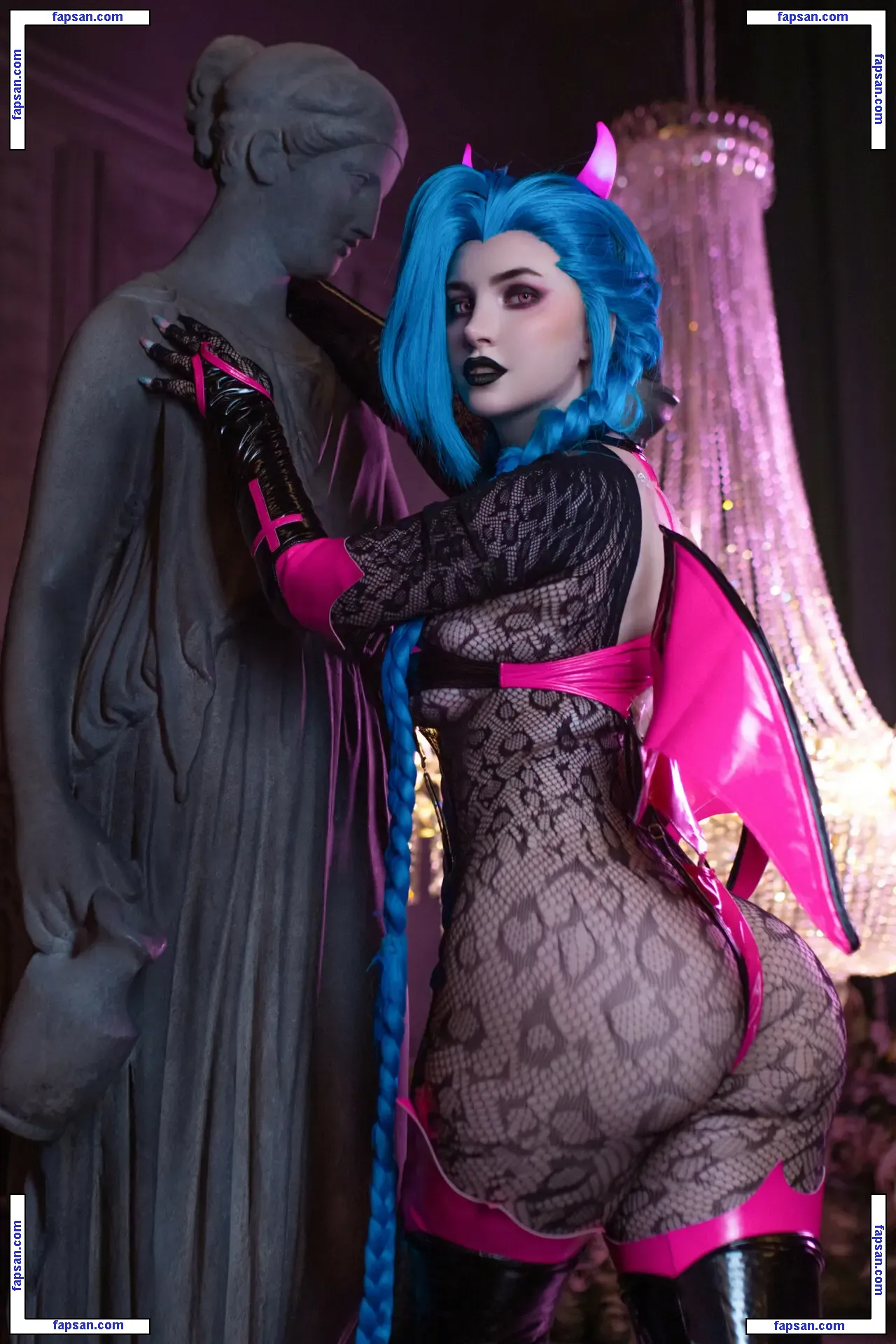 Ulichan nude photo #0297 from OnlyFans