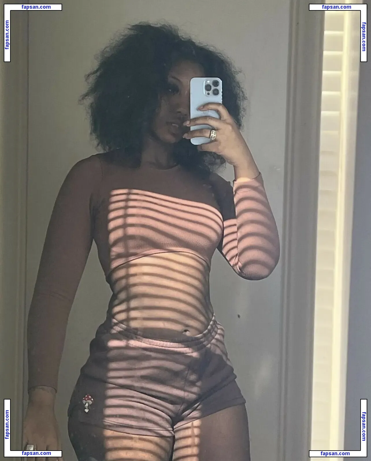 u_niqueorn голая фото #0001 с Онлифанс