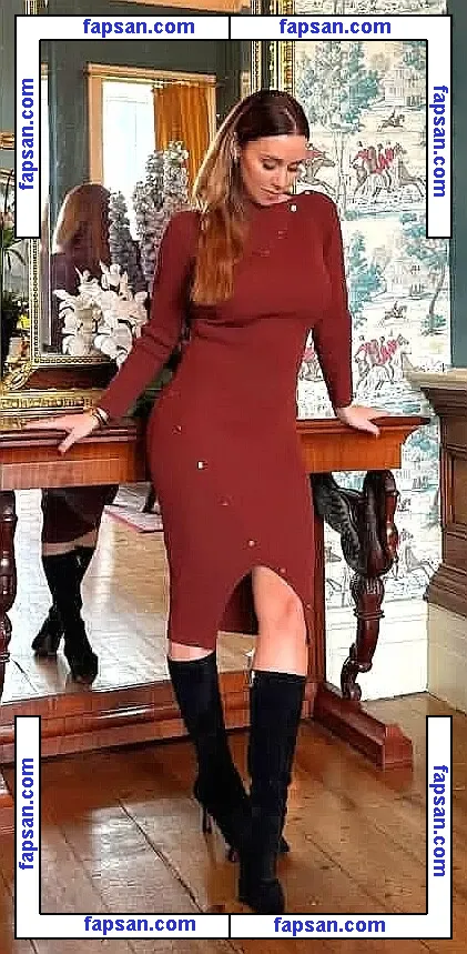 Una Healy голая фото #0543 с Онлифанс