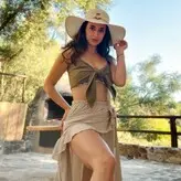 Unasemplicefra голая #0009