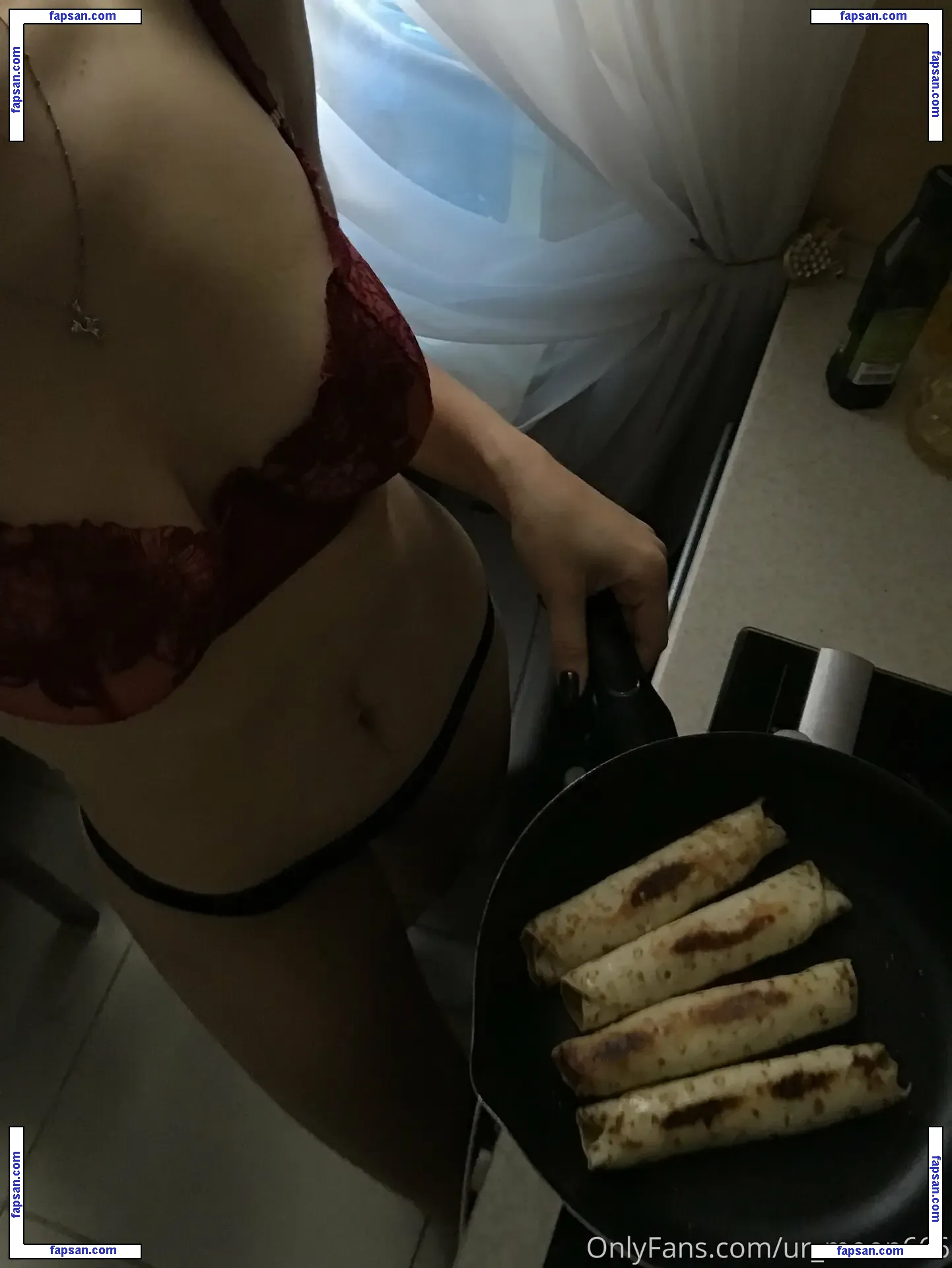 ur_moon666 nude photo #0010 from OnlyFans