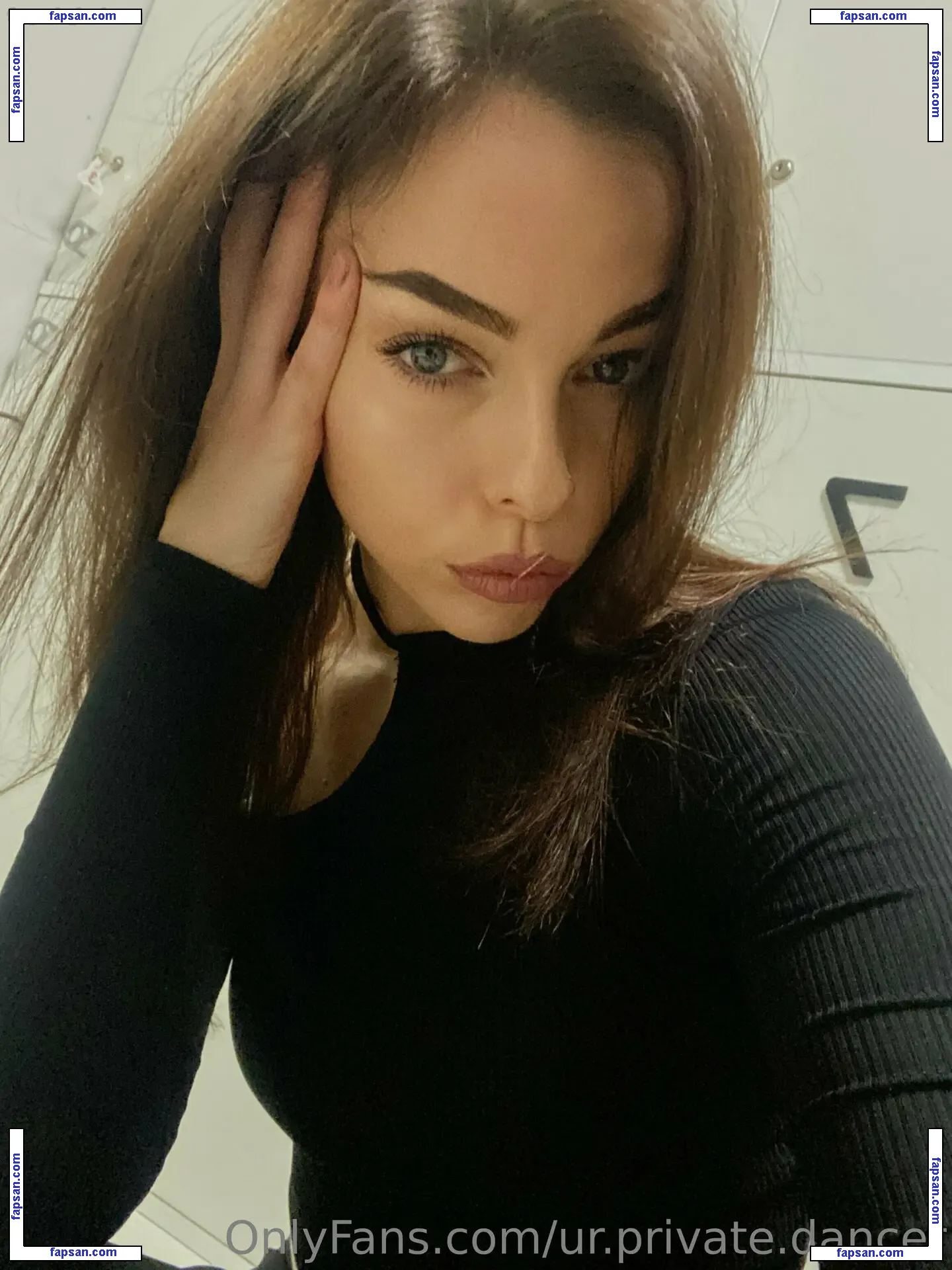 ur.private.dancer nude photo #0018 from OnlyFans