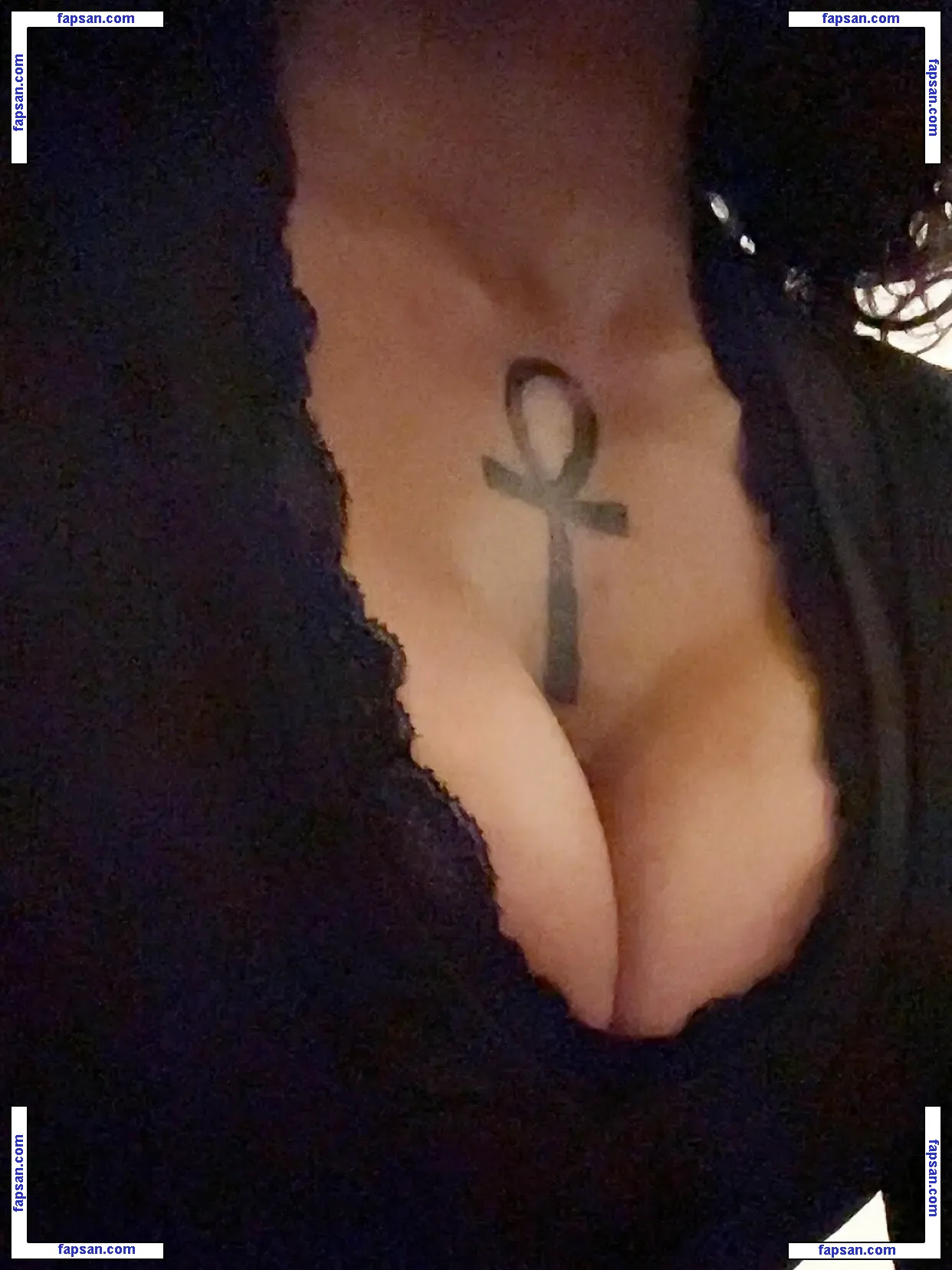 user1937926397 голая фото #0002 с Онлифанс