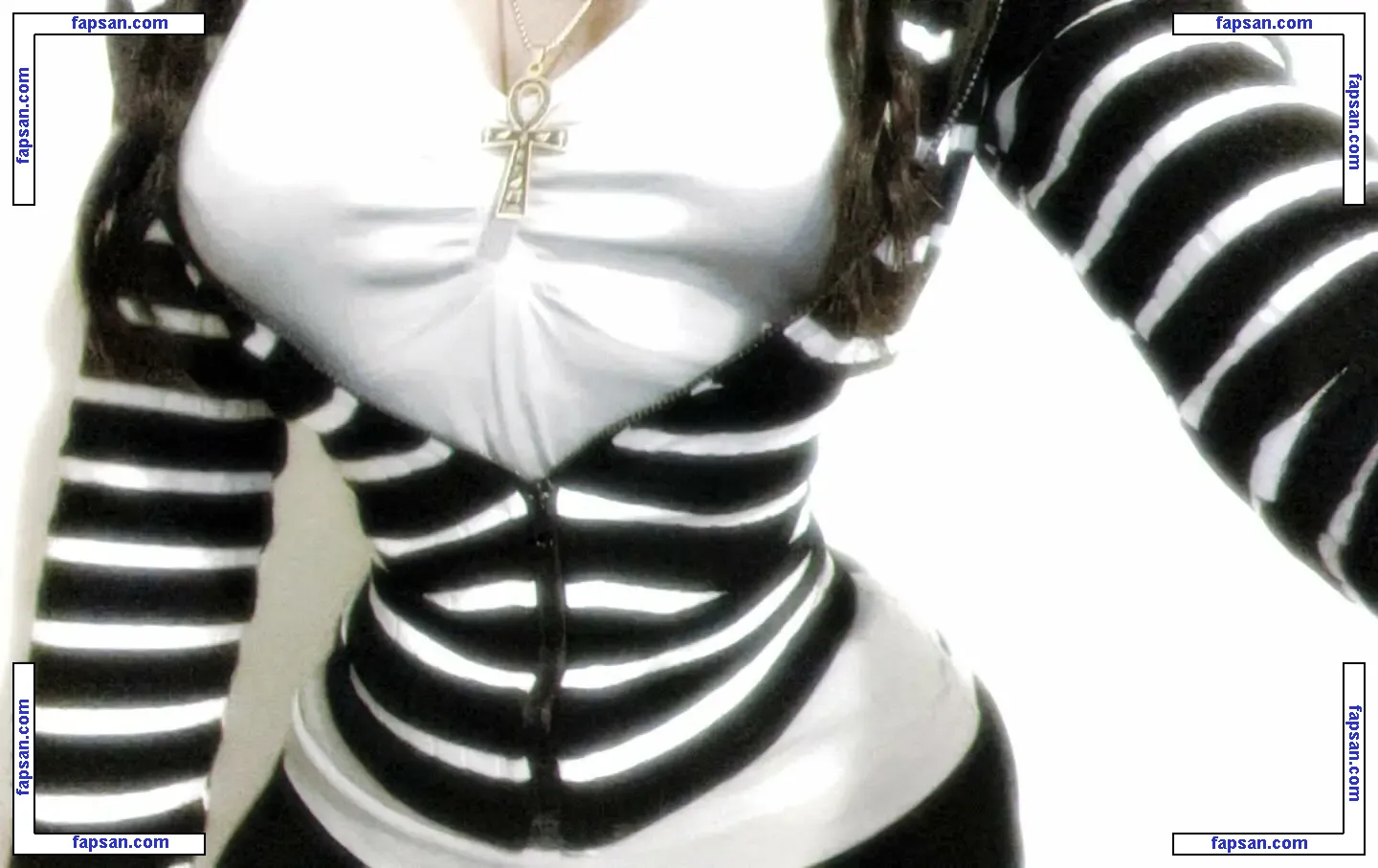 user1937926397 голая фото #0014 с Онлифанс