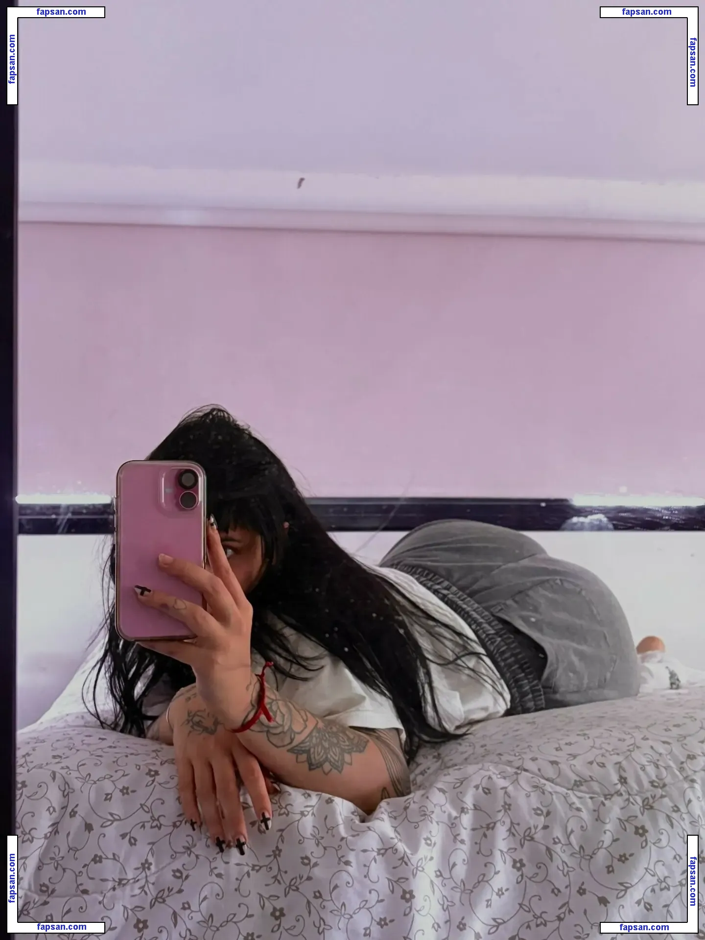 userssarita голая фото #0005 с Онлифанс