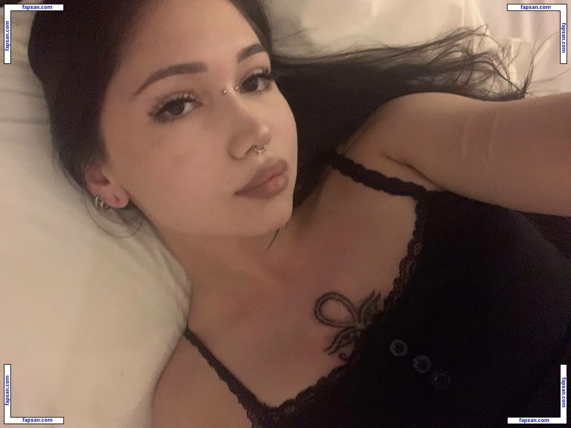 ushkoluv nude photo #0010 from OnlyFans