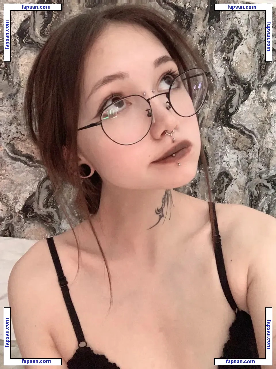 ushkoluv nude photo #0021 from OnlyFans