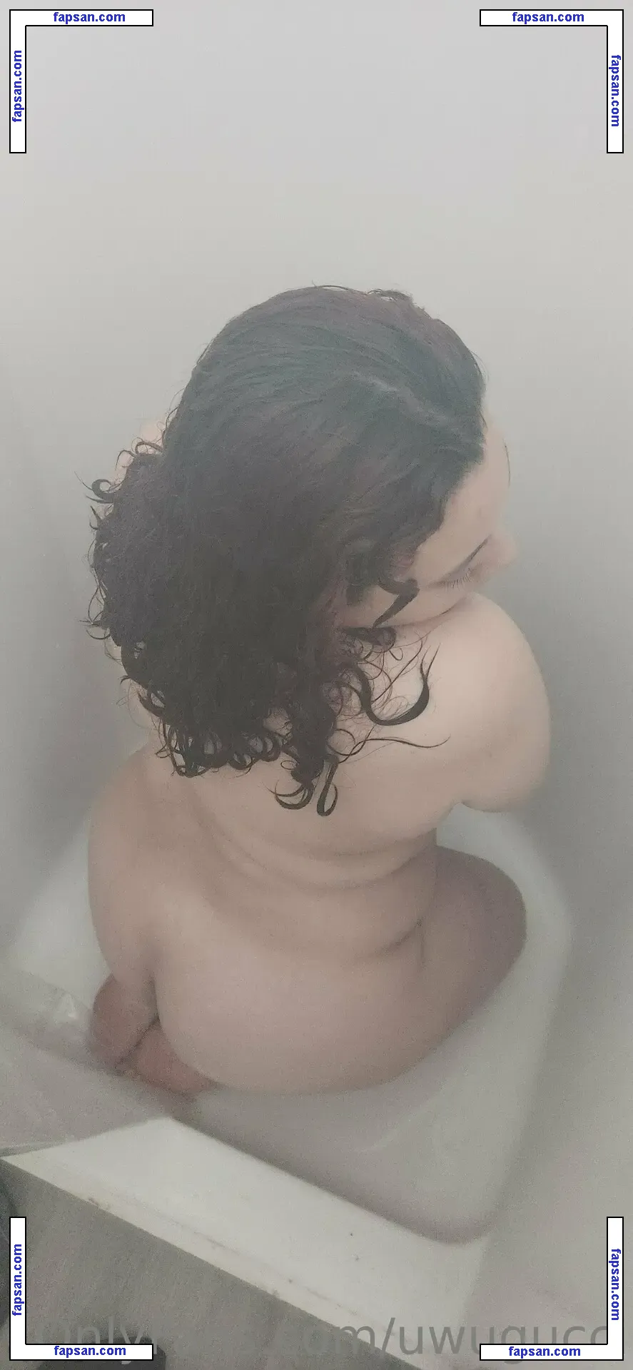 uwugucci nude photo #0009 from OnlyFans