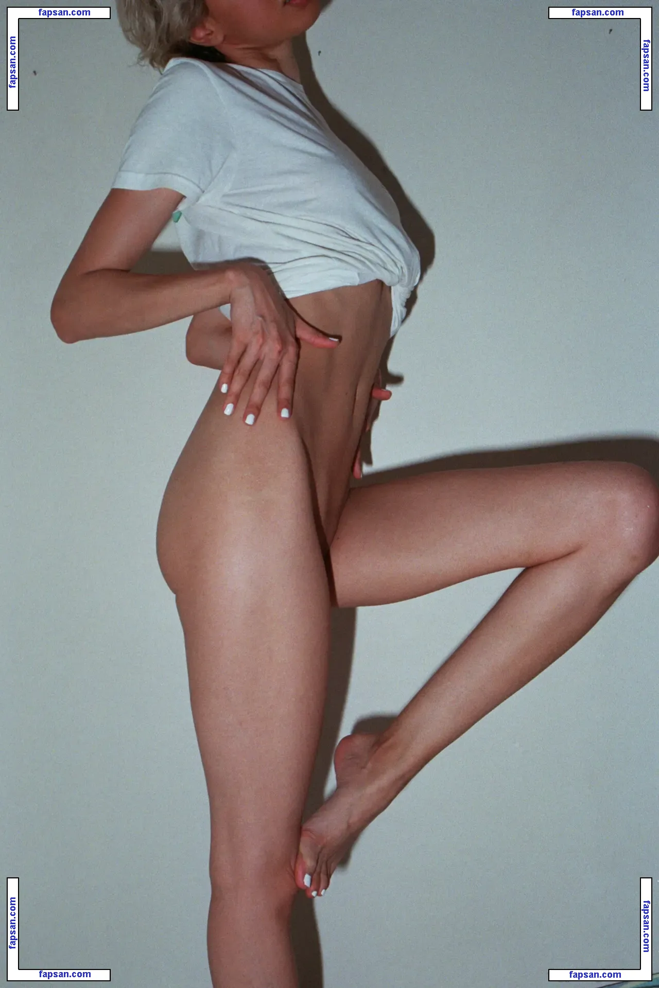 v3lourvix3n голая фото #0008 с Онлифанс