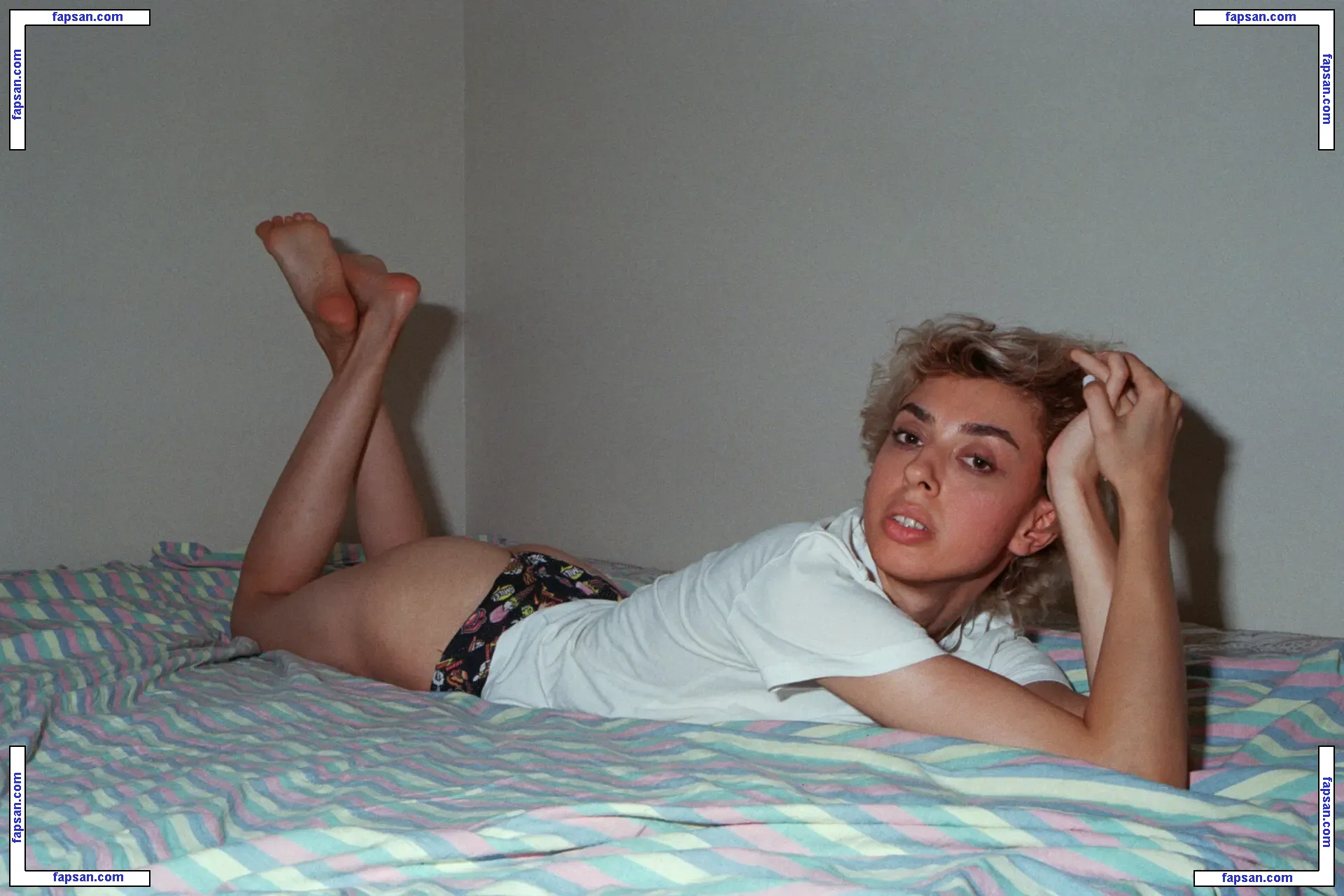 v3lourvix3n голая фото #0013 с Онлифанс