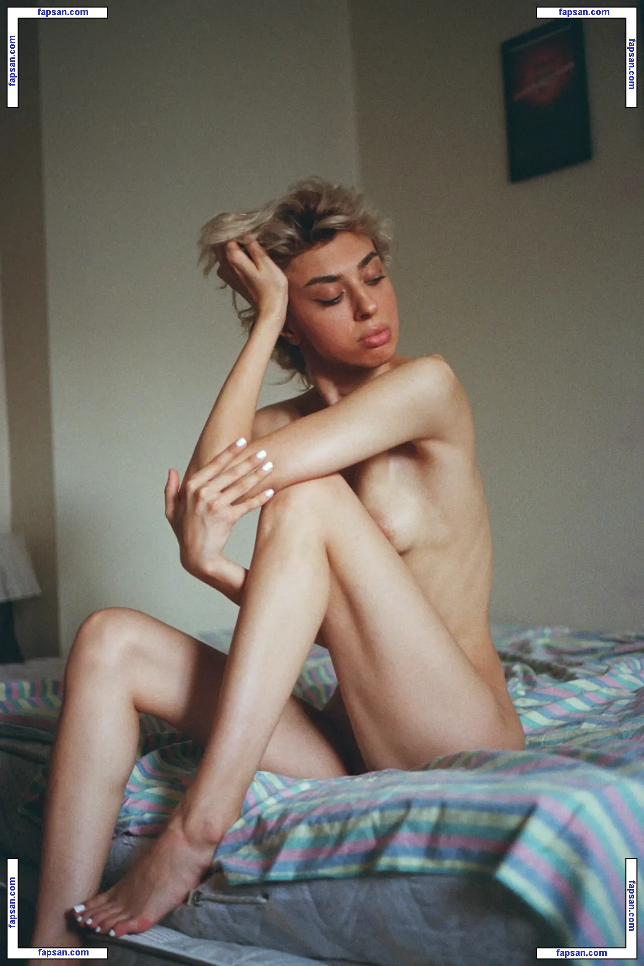 v3lourvix3n голая фото #0016 с Онлифанс