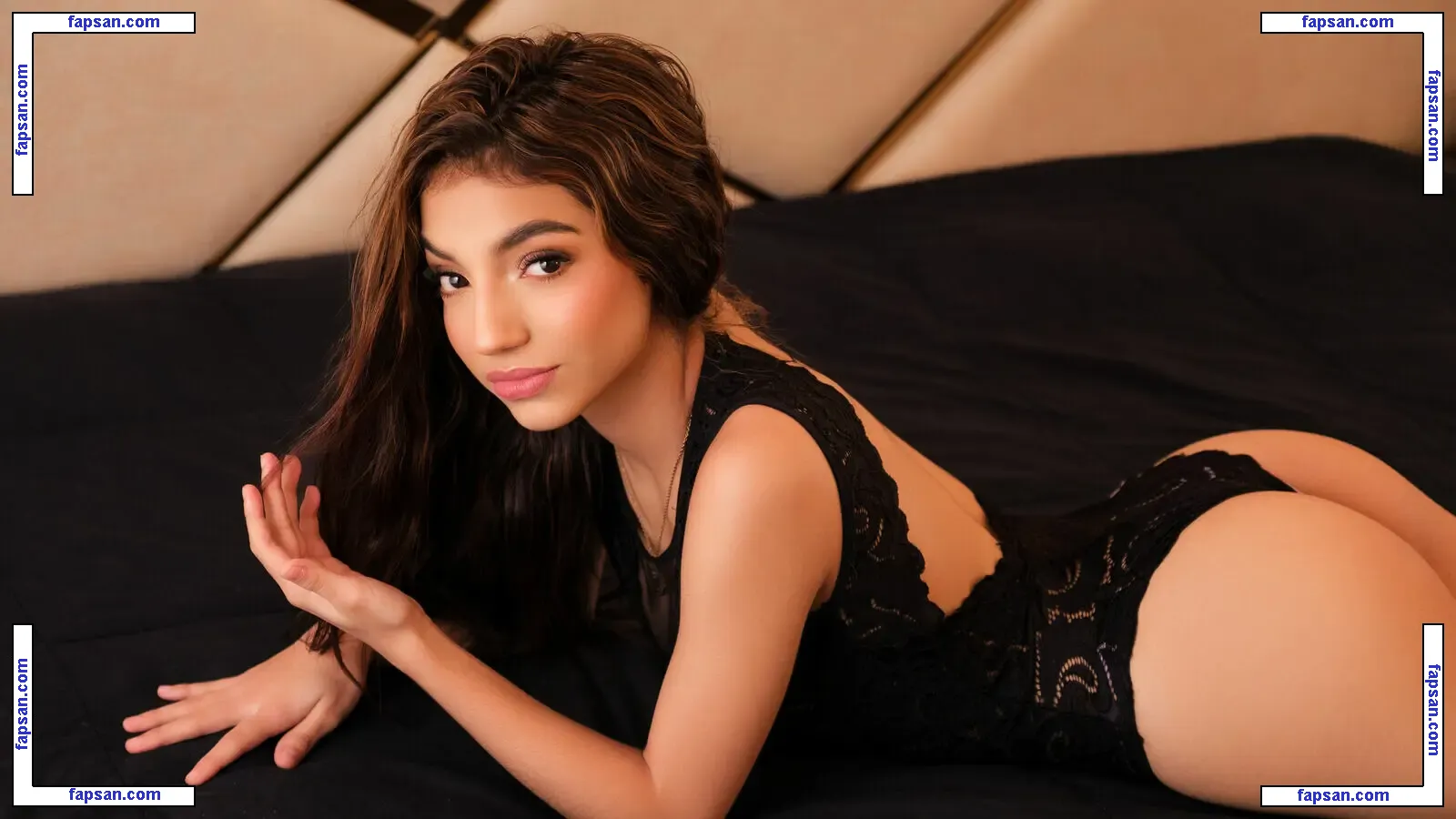 Vale Echevarri голая фото #0005 с Онлифанс