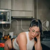 Valemartineez nude #0002