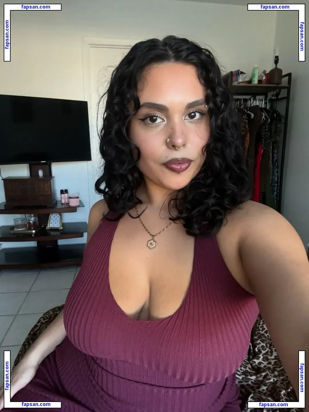 valent1na голая фото #0001 с Онлифанс