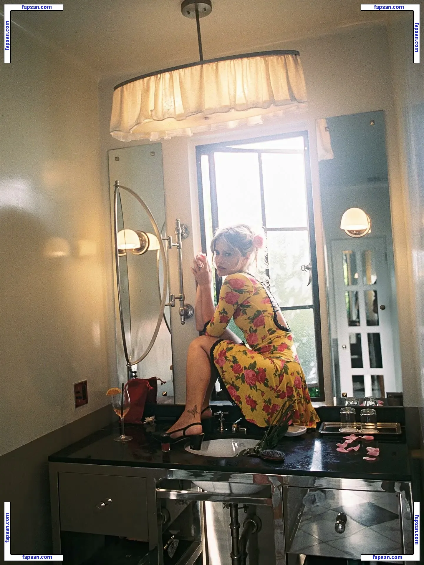 valentiinarose голая фото #0002 с Онлифанс