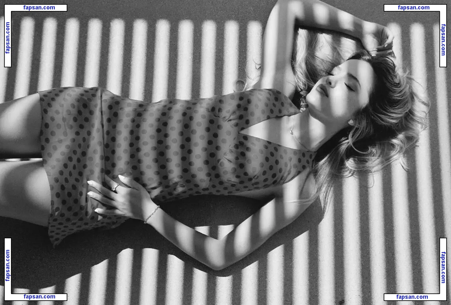 valentiinarose голая фото #0005 с Онлифанс