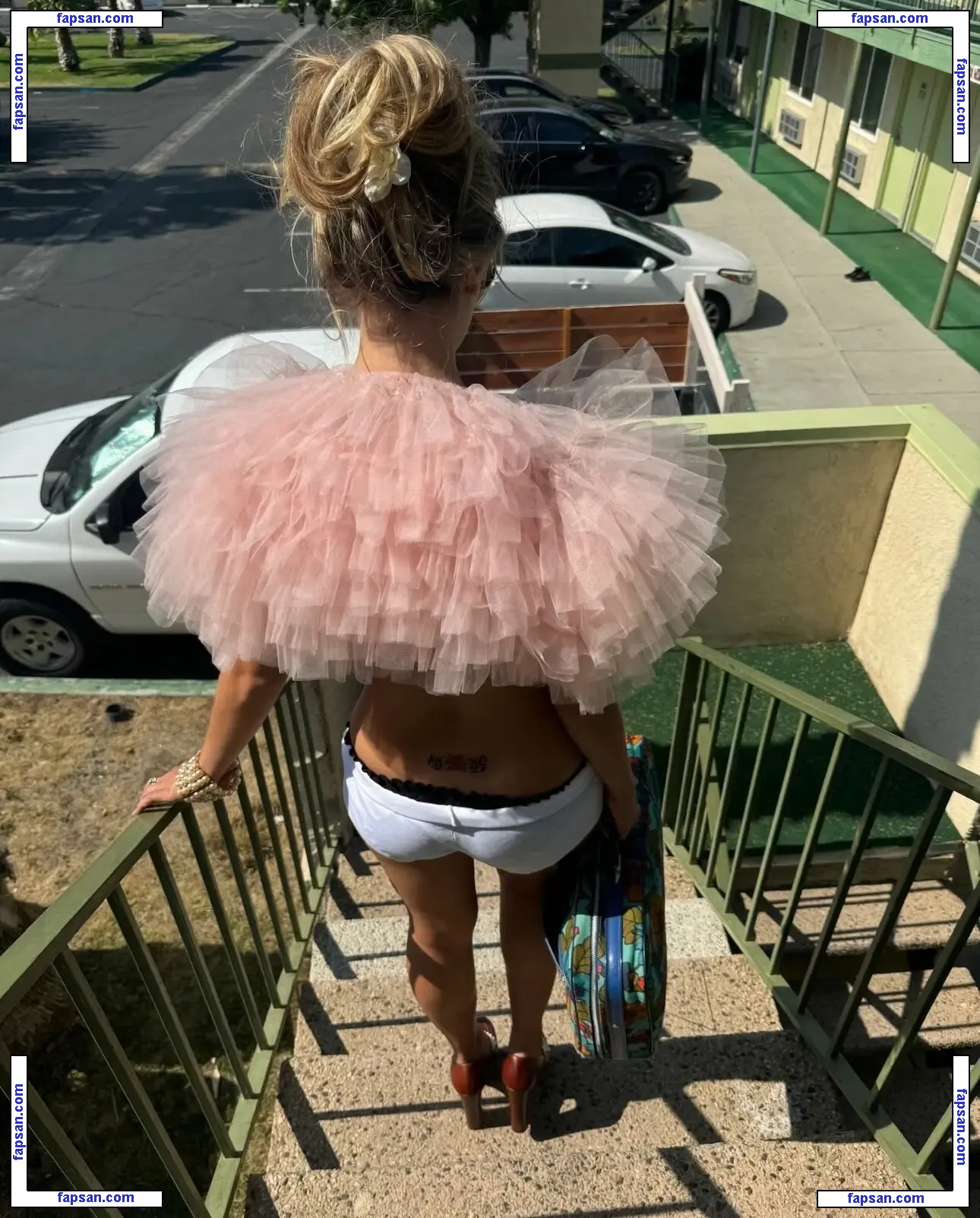 valentiinarose голая фото #0010 с Онлифанс