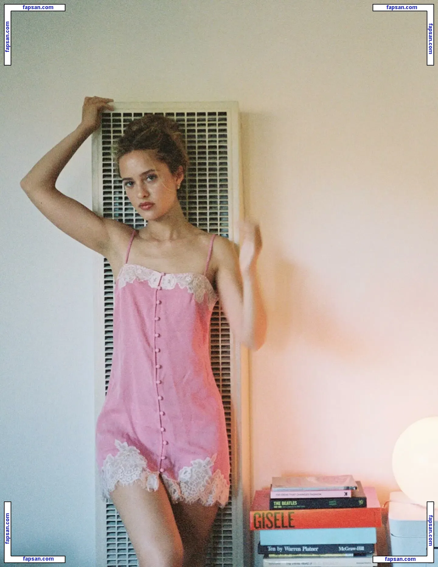 valentiinarose голая фото #0034 с Онлифанс