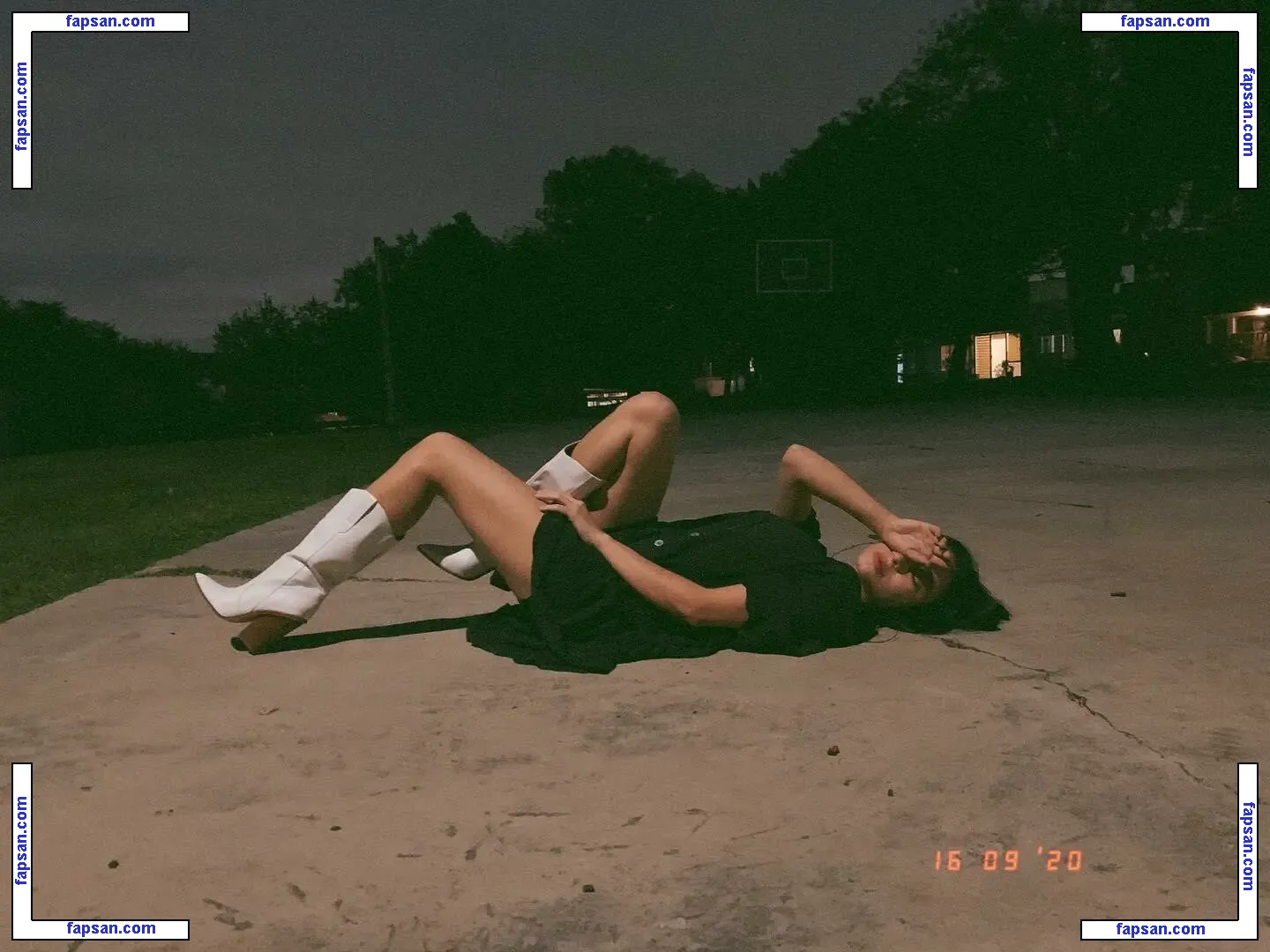 Valentina Buzzurro nude photo #0009 from OnlyFans