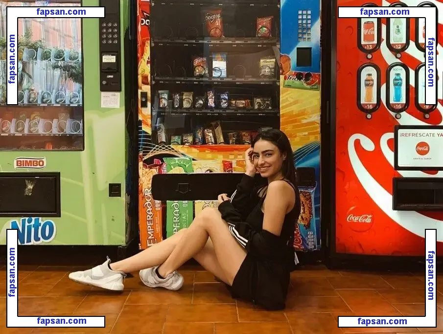 Valentina Buzzurro nude photo #0012 from OnlyFans