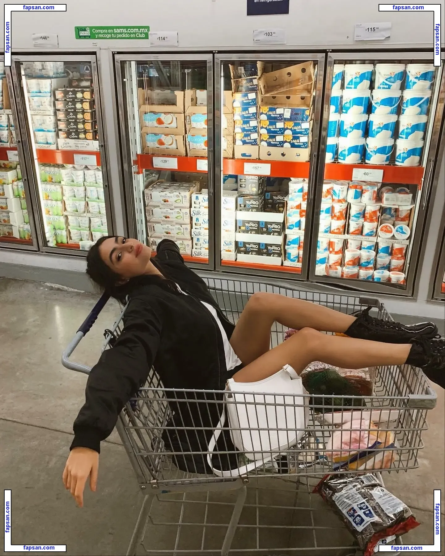 Valentina Buzzurro nude photo #0013 from OnlyFans