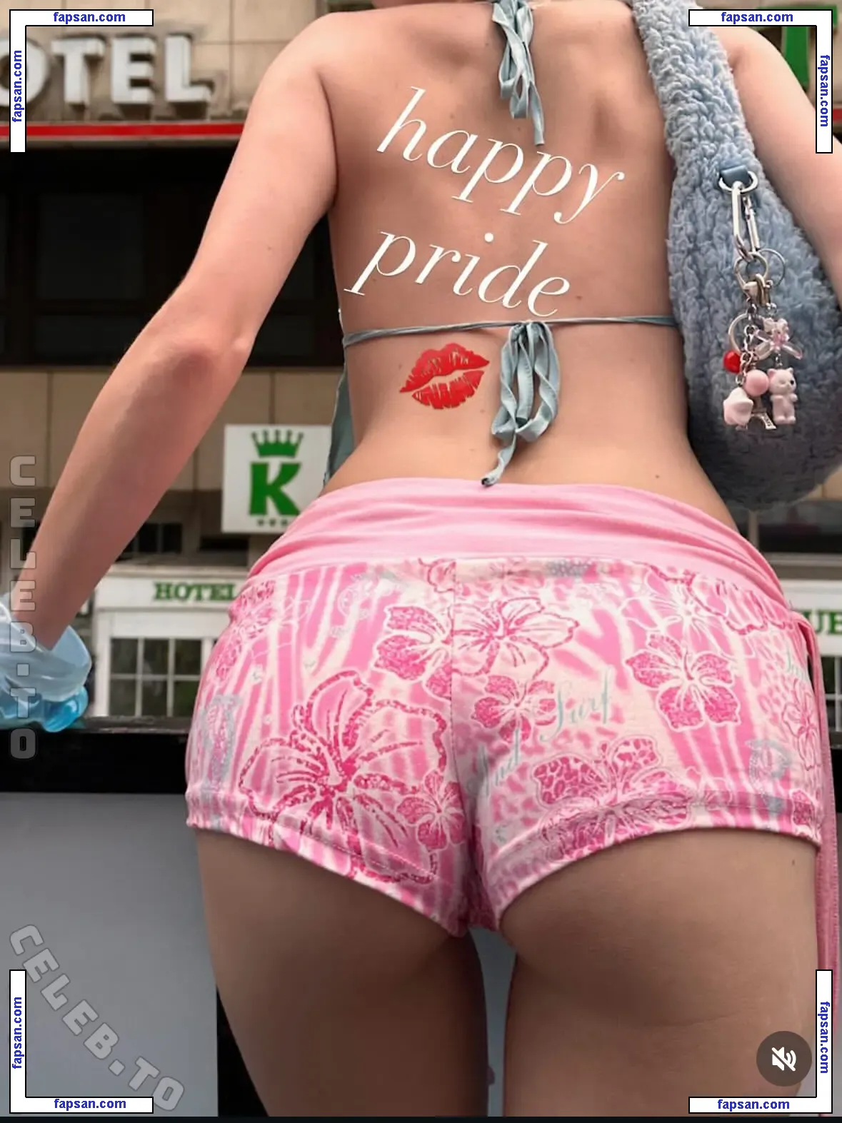 Valentina Vapaux голая фото #0006 с Онлифанс